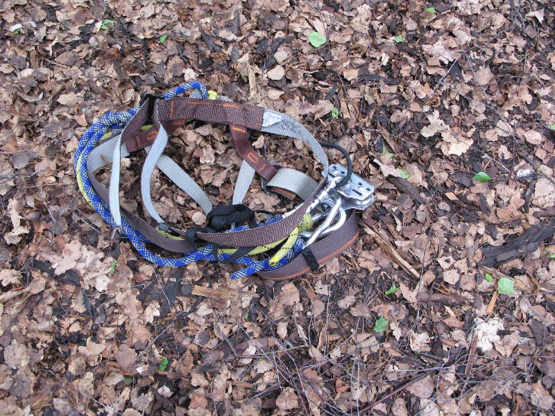 Nõmme seikluspark (Парк приключений Нымме), верёвочные дороги. Страховка.