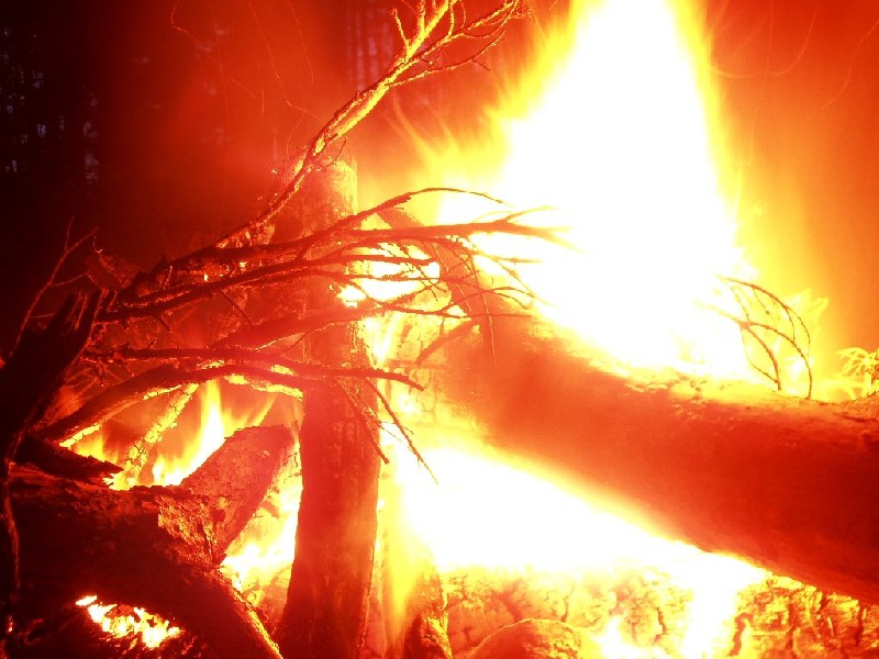 Магия огня.  Матсиранд 2009. Отдых в Эстонии, Матсиранд (пляж Матси, Matsirand).