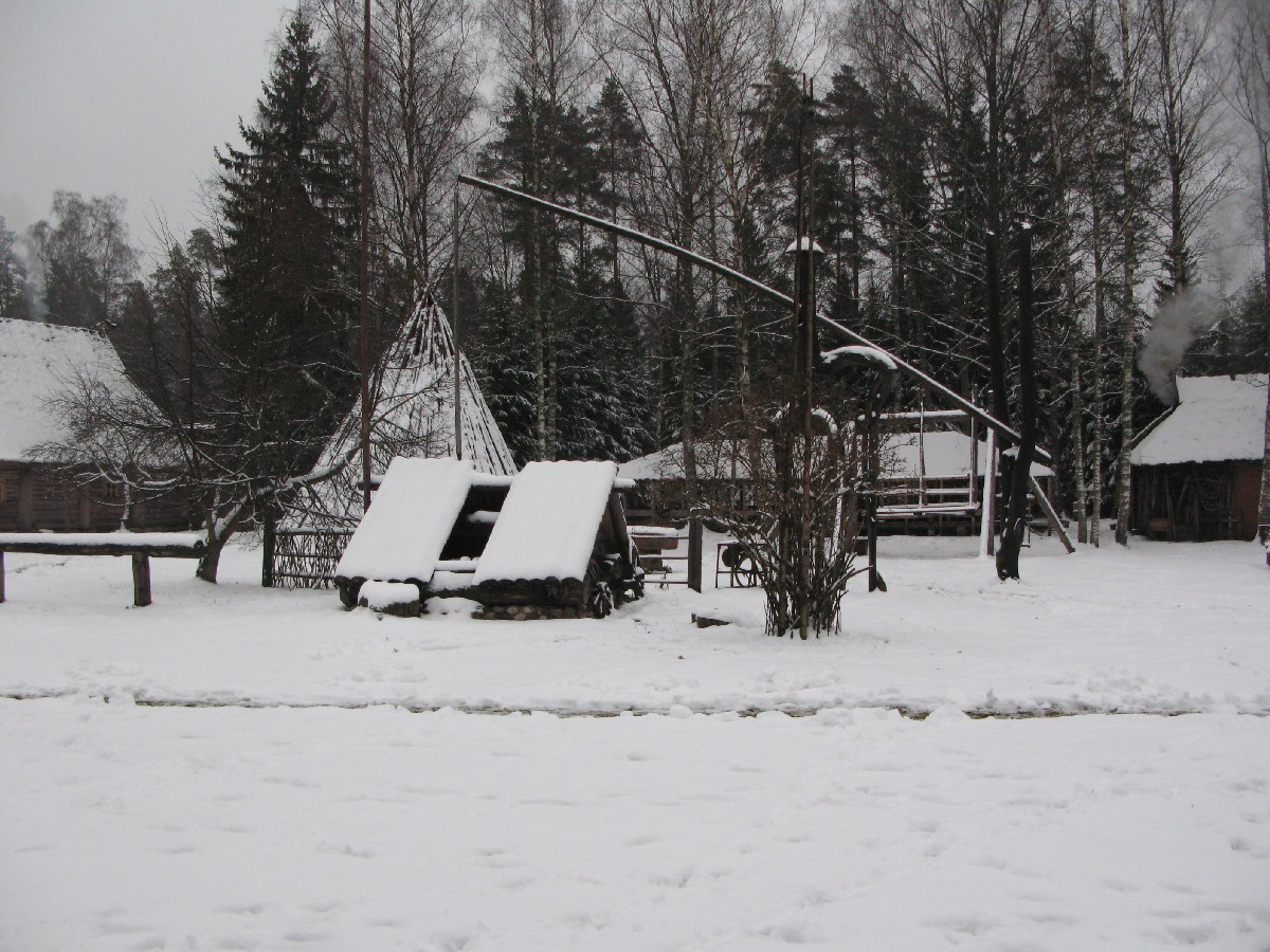  Мустйые Кыртситалу (Mustjõe Kõrtsitalu).