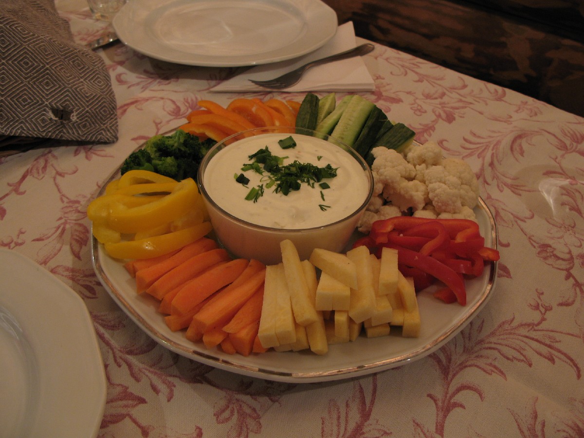 Ужин. Мустйые Кыртситалу (Mustjõe Kõrtsitalu).