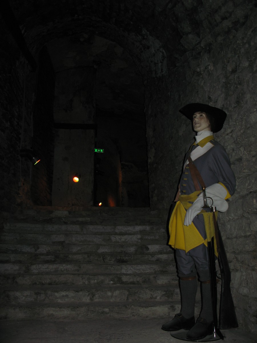  Подземелья бастионов Кик-Ин-Де-Кёк.