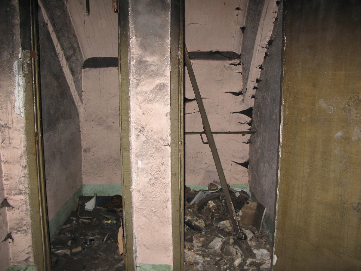 Туалет. Катакомбы Лаагри. Войсковая часть 03116, командный пункт. Центр связи. Координаты: 59.344466,24.631305 .