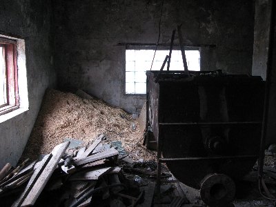 Заброшеный хлев.