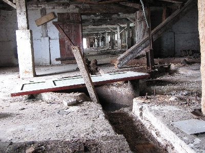 Заброшенный хлев.