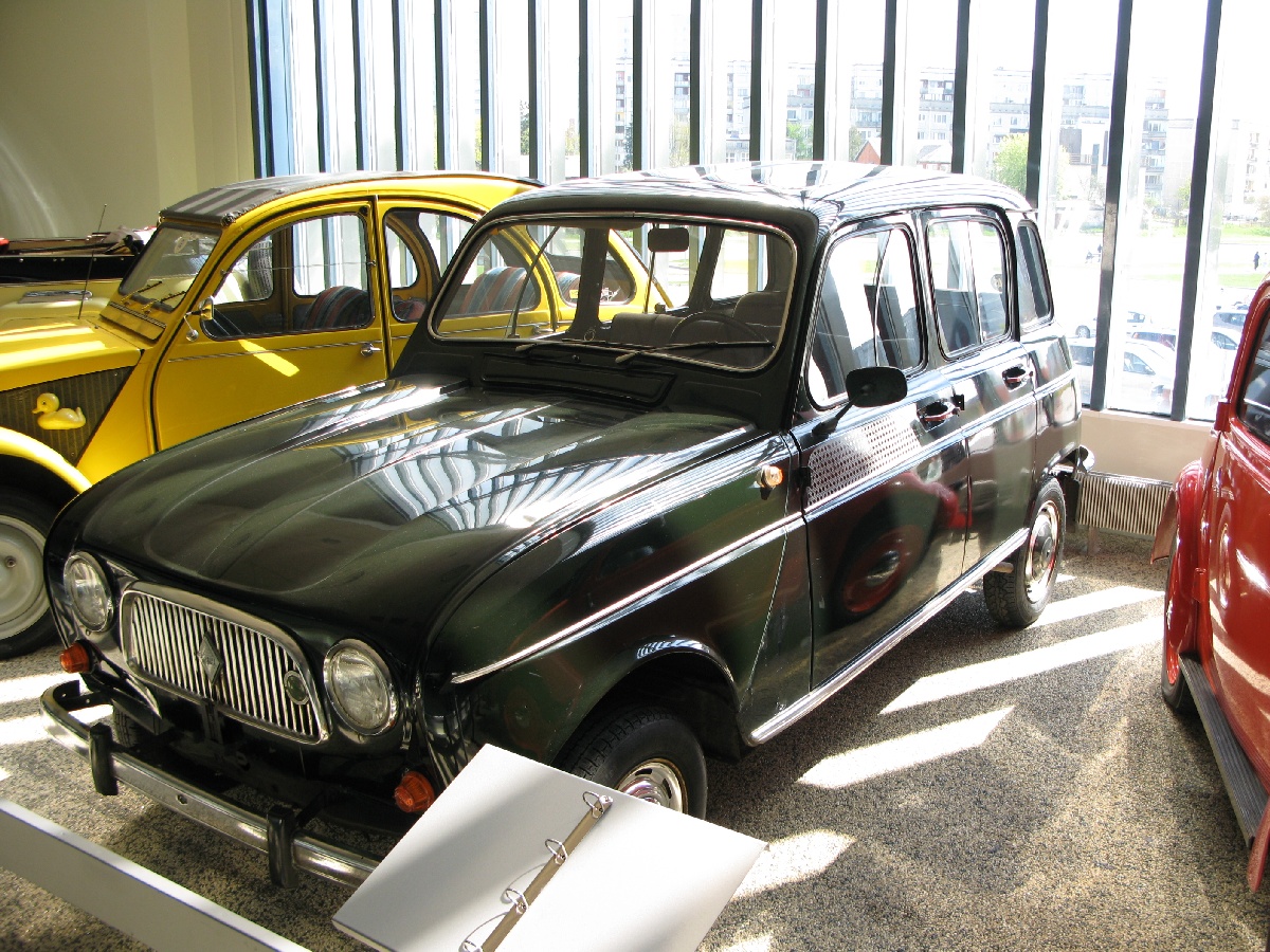 RENAULT. Рижский Моторный музей. 