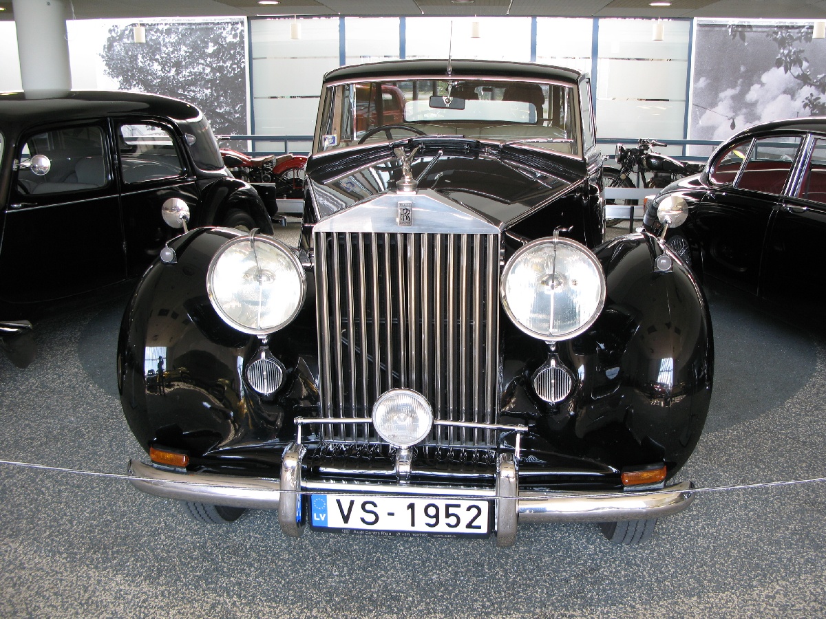 ROLLS - ROYCE Silver Wraith. 1952. Рижский Моторный музей. 