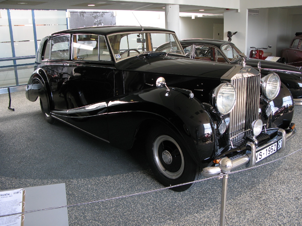 ROLLS - ROYCE Silver Wraith. 1952. Рижский Моторный музей. 