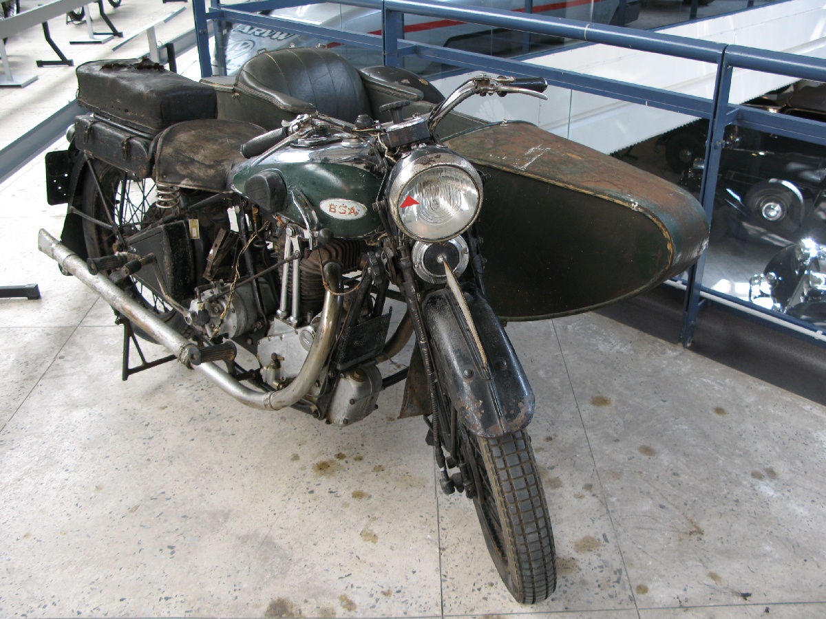 Мотоцикл BSA. Рижский Моторный музей. 