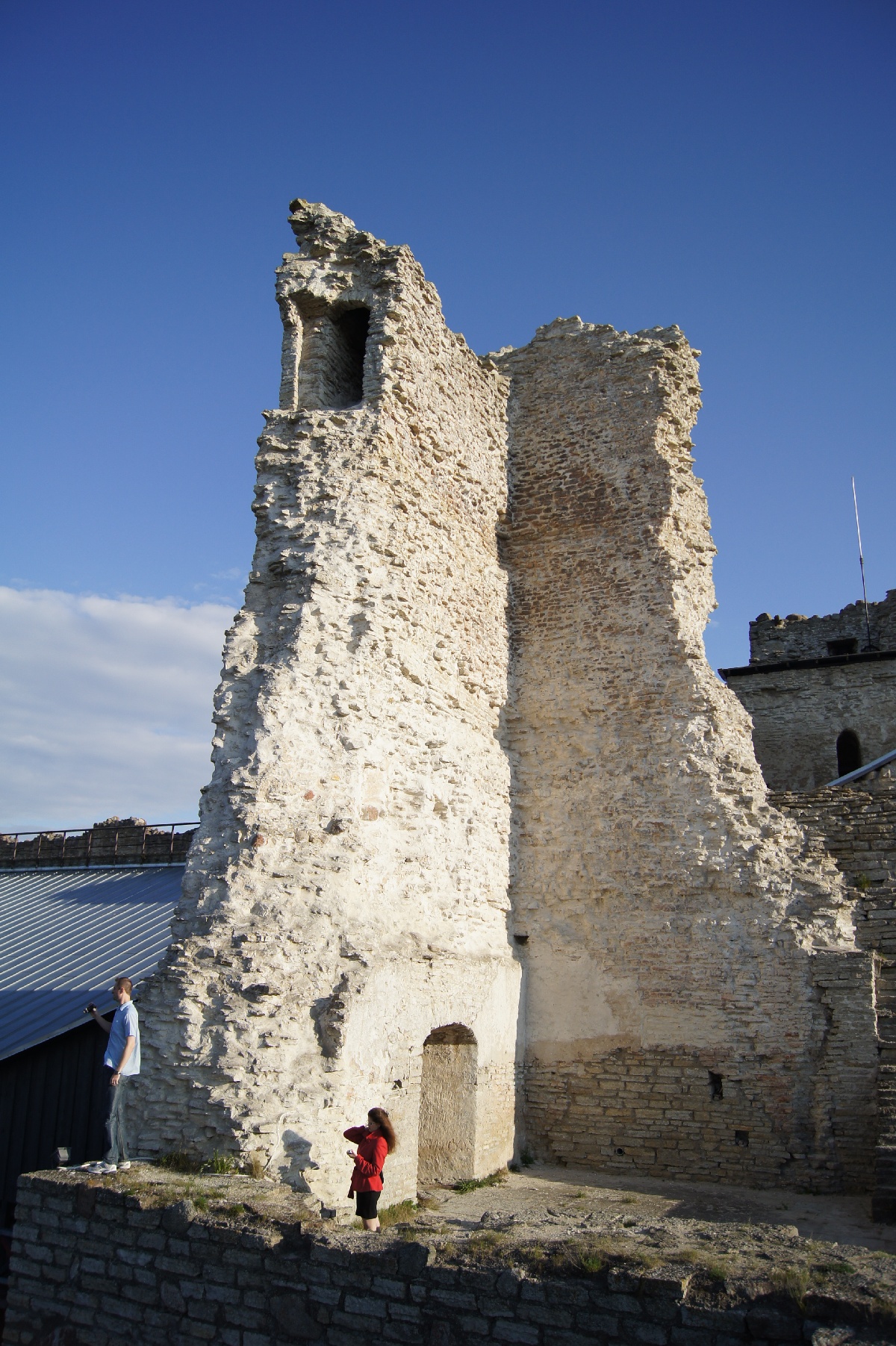 Ход в стене. Замок (городище) Раквере.