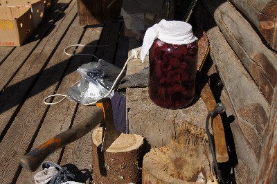 Алатскиви и ножи ручной работы.