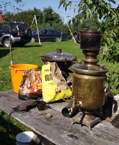 Алатскиви и ножи ручной работы.