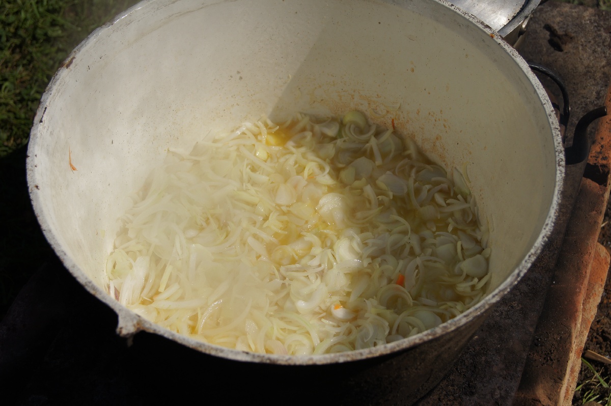 Плов.  Алатскиви Эстония (Alatskivi Eesti), ножи ручной работы