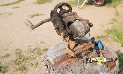 Алатскиви и ножи ручной работы.