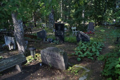 Alatskivi cemetery.