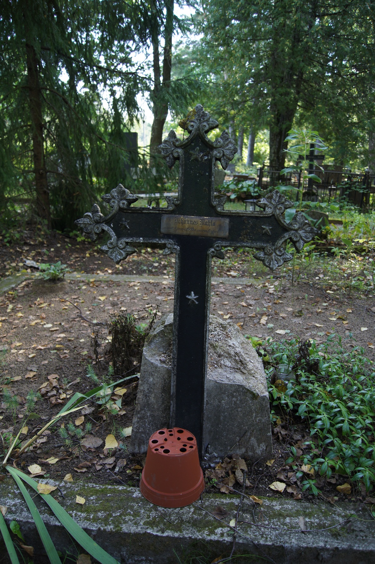  Alatskivi cemetery.