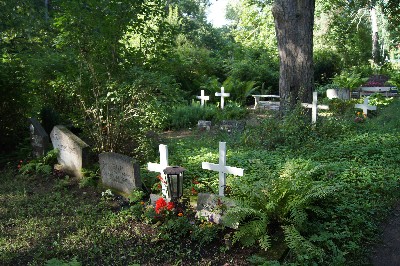 Alatskivi cemetery.
