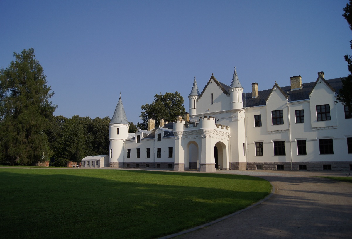  Alatskivi Castle.