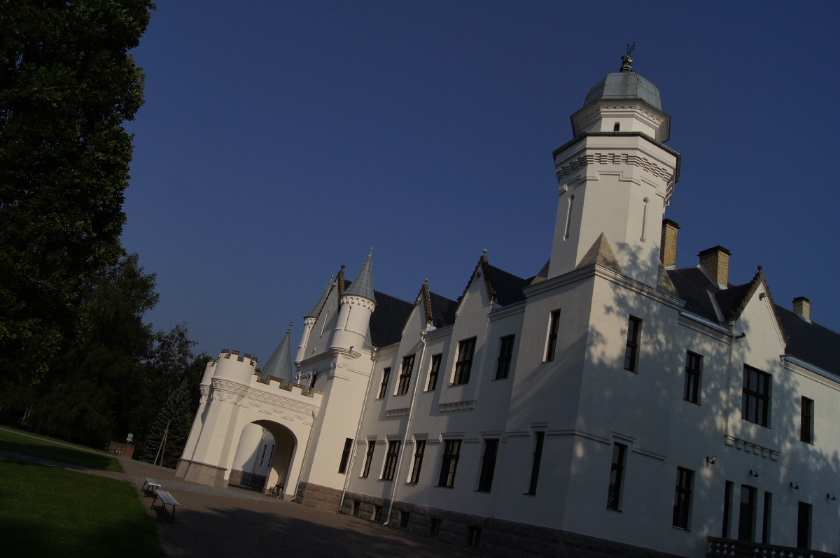 Alatskivi Castle.