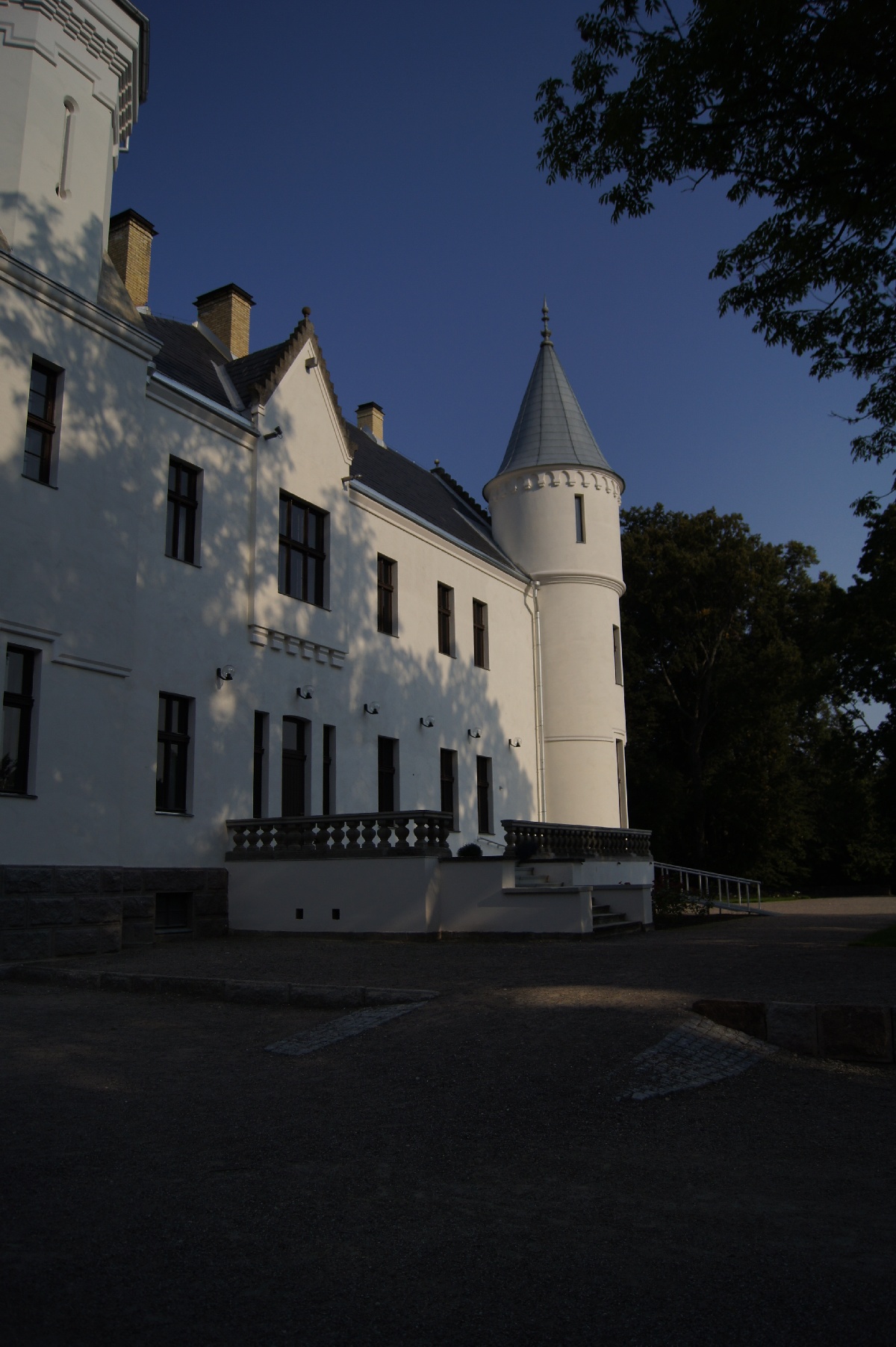  Alatskivi Castle.