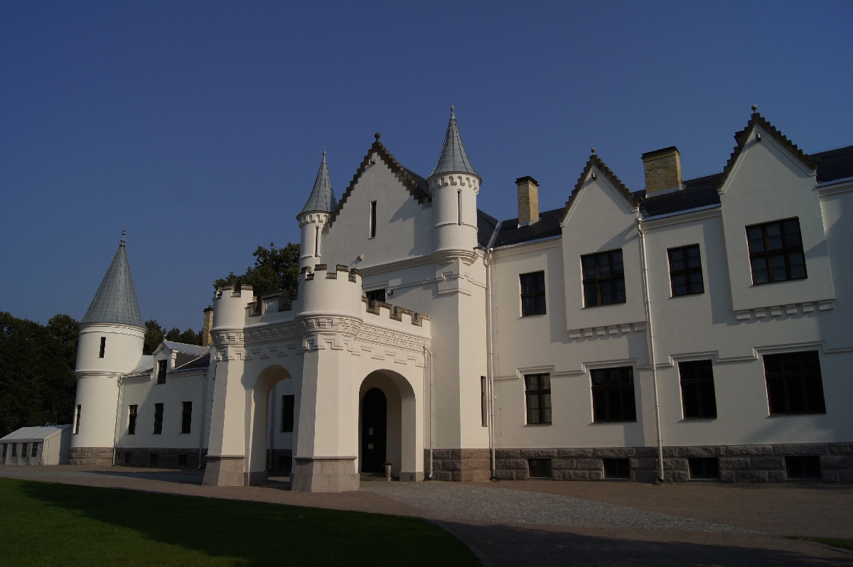  Alatskivi Castle.