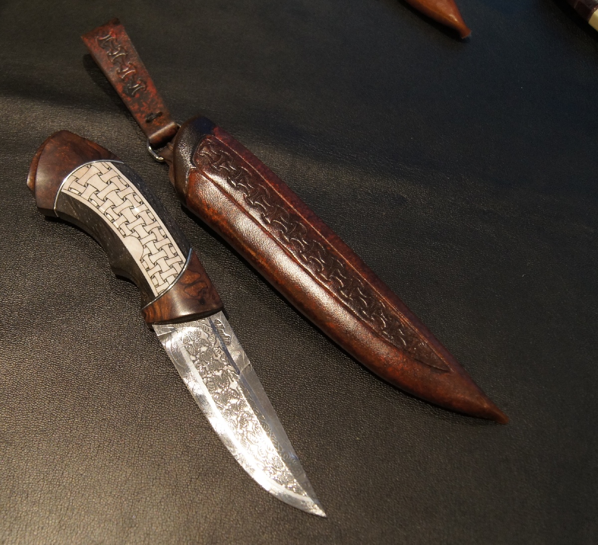 carlMichael Almqvist. Helsinki Knife Show 2012.