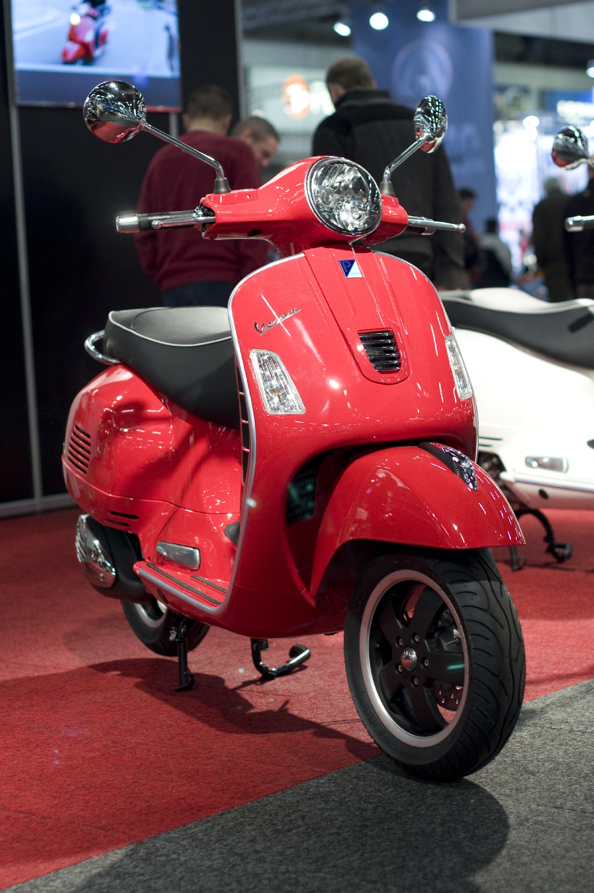 Vespa GTS 125 i.e super. MP 12 Motorcycle Show.
