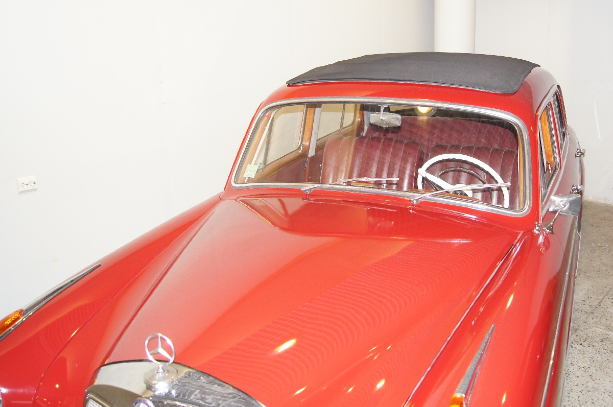 Mercedes Benz 220 SE, 1959.  Рижский Моторный музей.