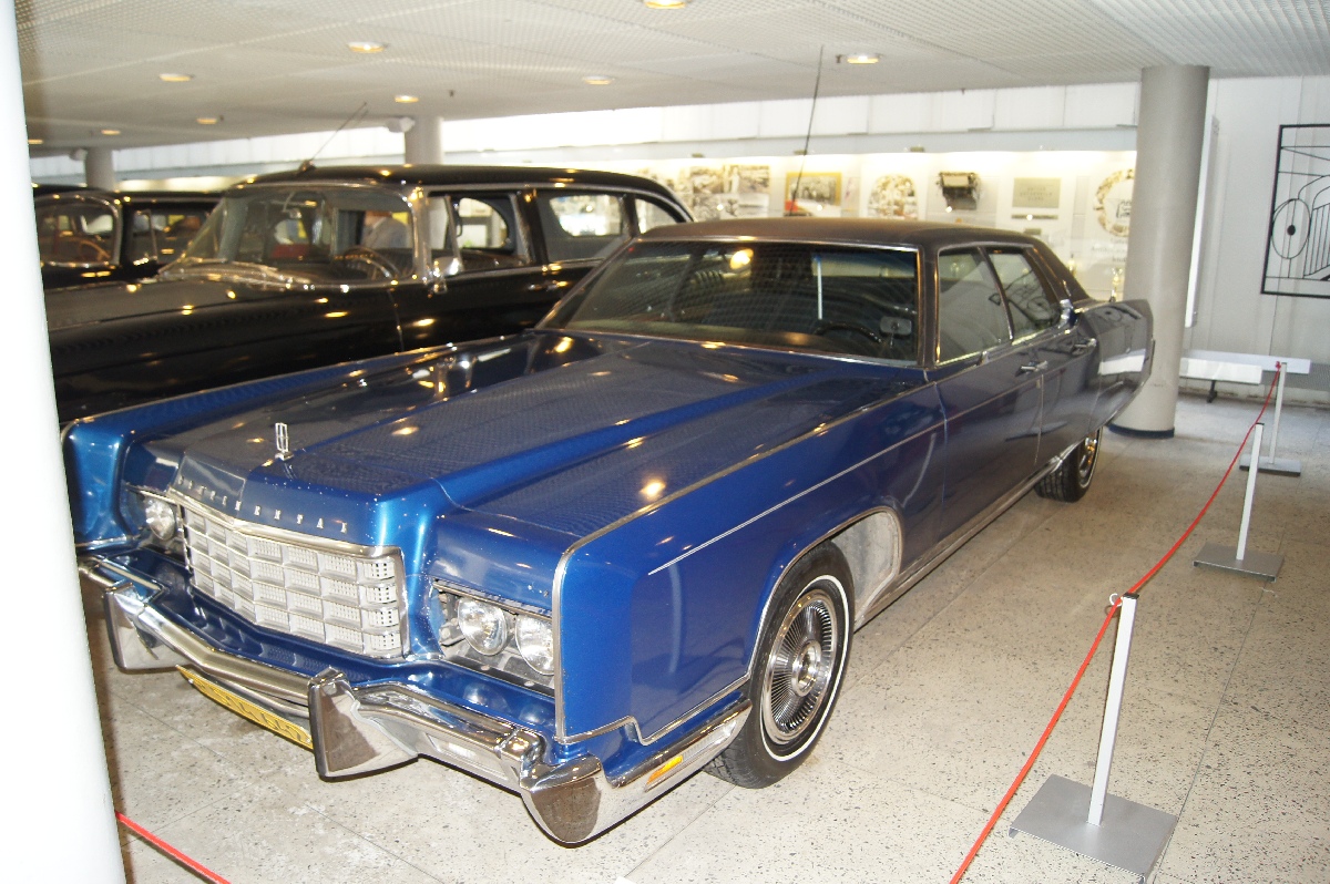 Lincoln Continental 