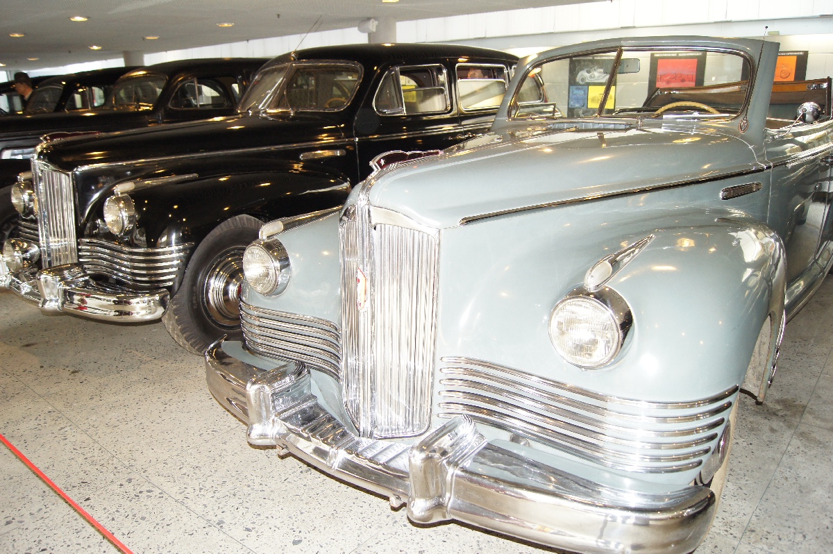 ZiS 110 B (ЗиС 100 В), 1950.  Рижский Моторный музей.
