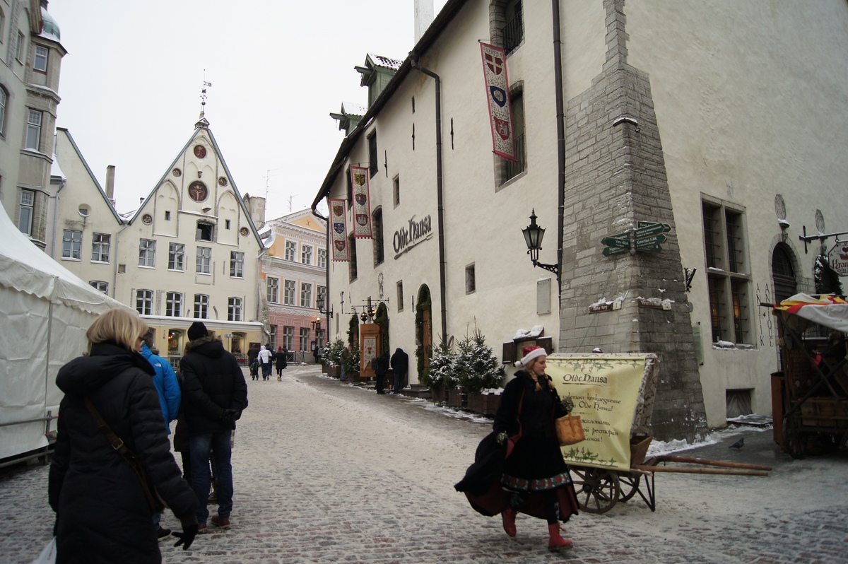 Old town. Walking in Tallinn.