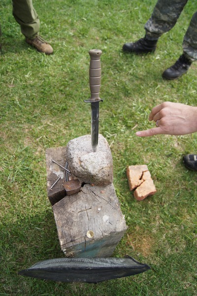 Glock knife crash test