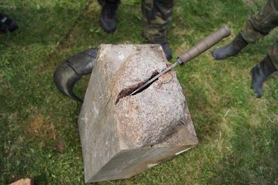 Glock knife crash test