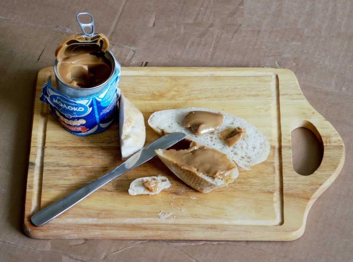  Italian bread and cooked condensed milk.
