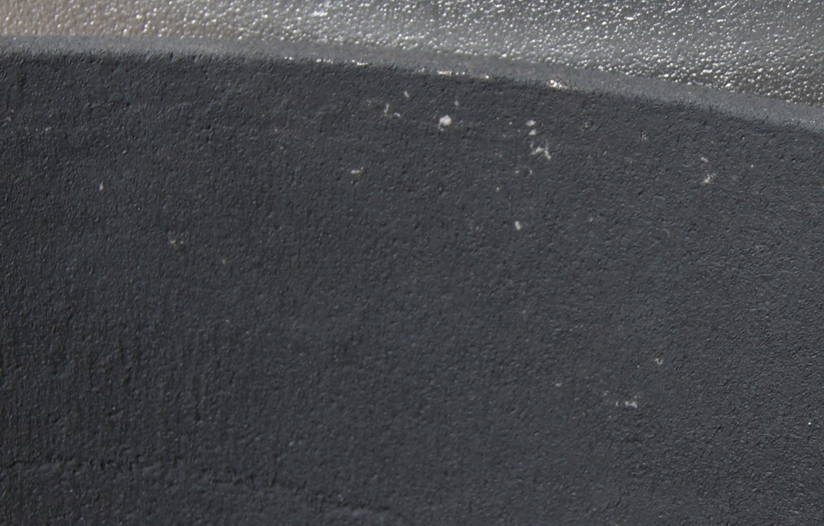 Белые точки. Казан белорусский, чугунный, 