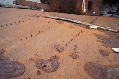 Ржавый корабль острове Осмуссаар