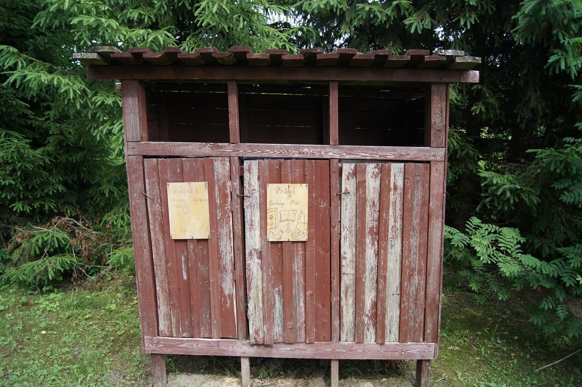 Мусорка. Meiekose saarte laagriplats.