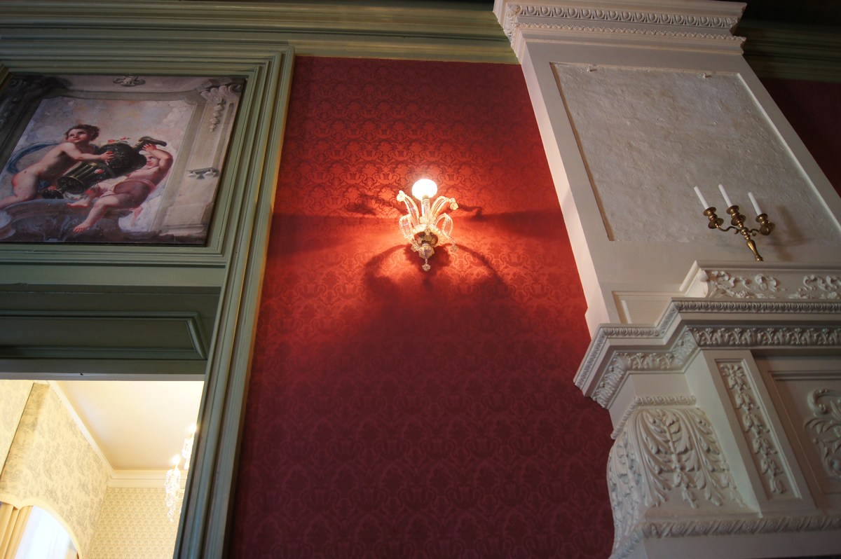 Chandelier.  Alatskivi castle.