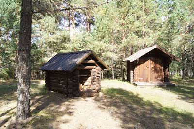 Место для костра Тыотусемяэ. Tõotusemäe lõkkekoht.