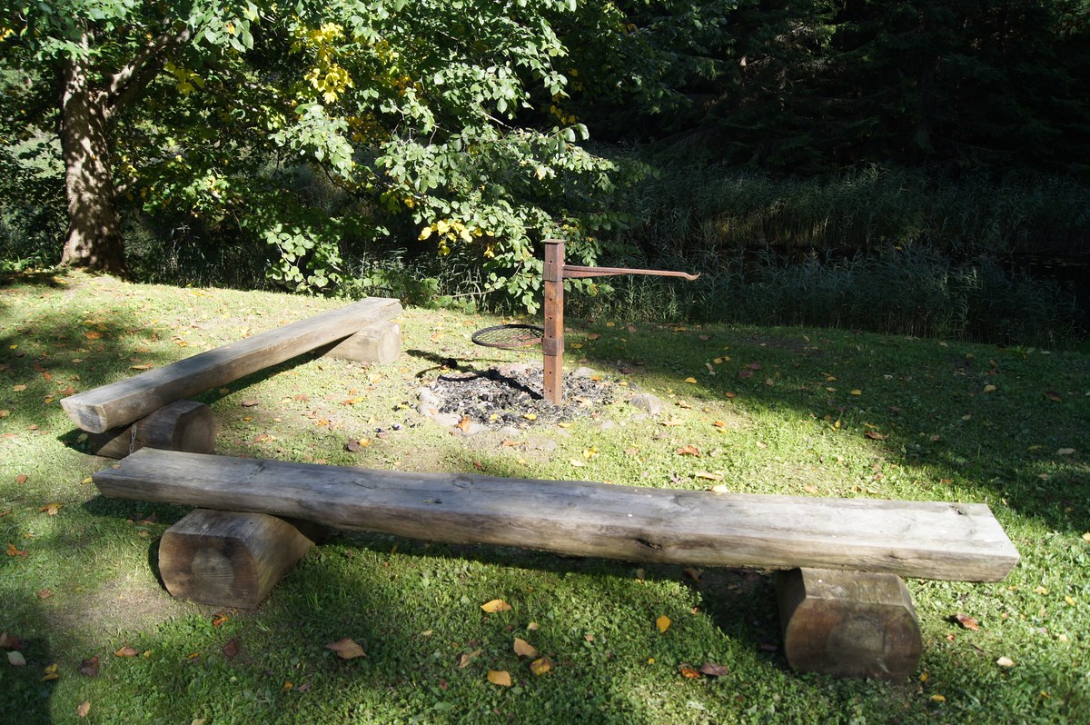  Место для костра Муйнаскюла. Muinasküla lõkkekoht.