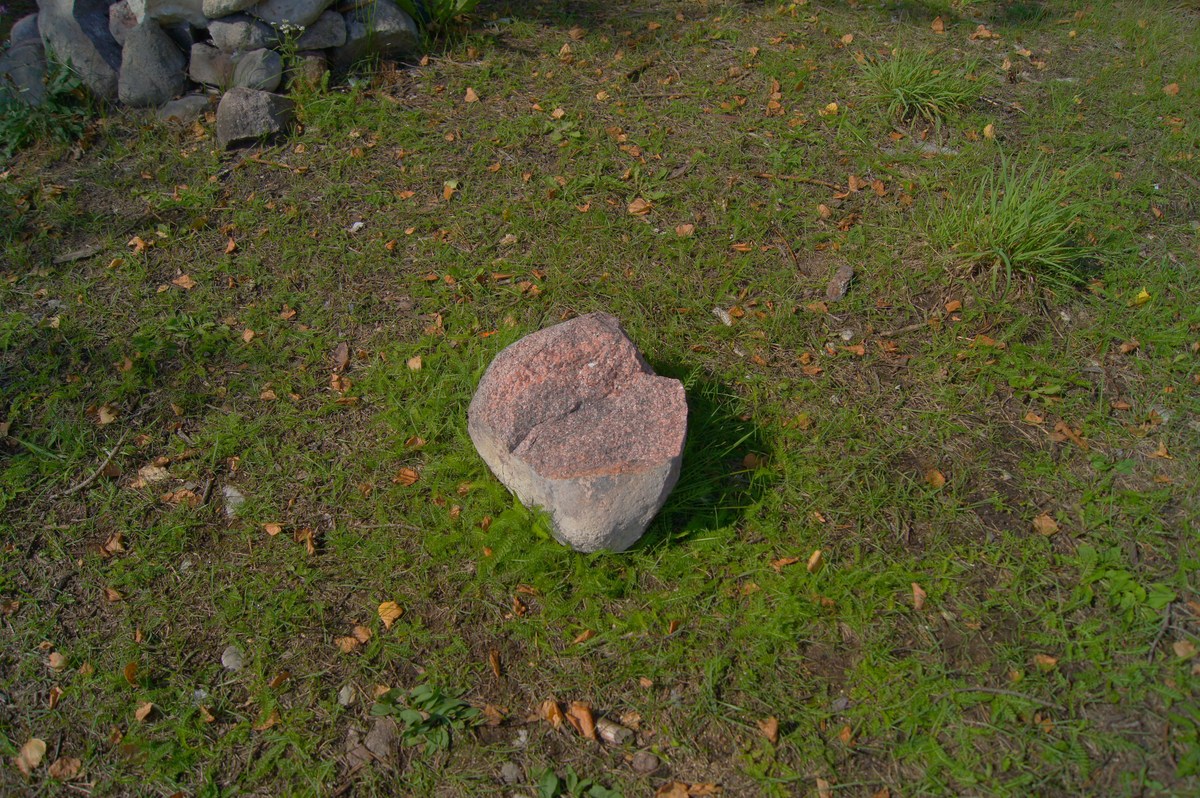 Stone. Paunküla Reservoir. Paunküla veehoidla.