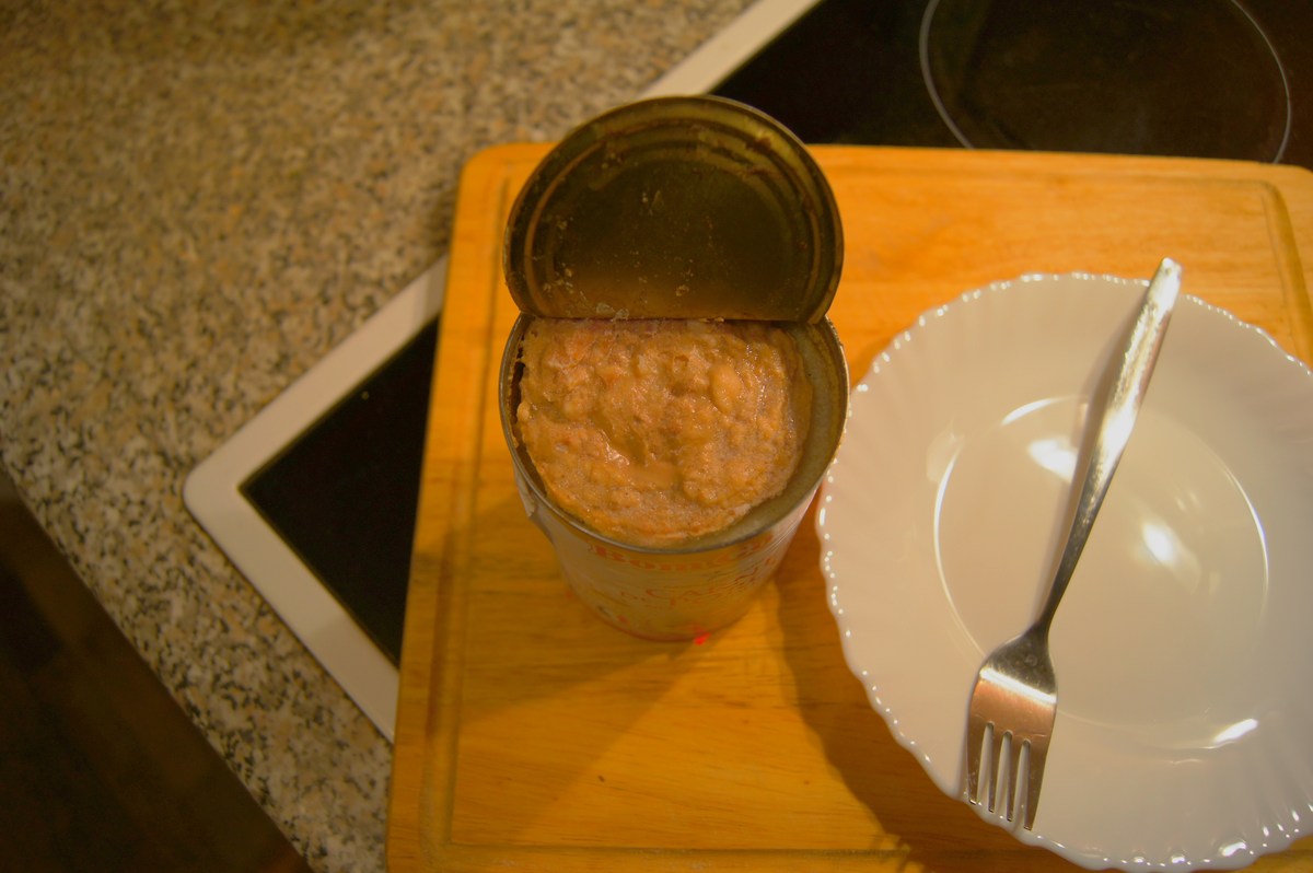  Тушёнка Bom Gosto.