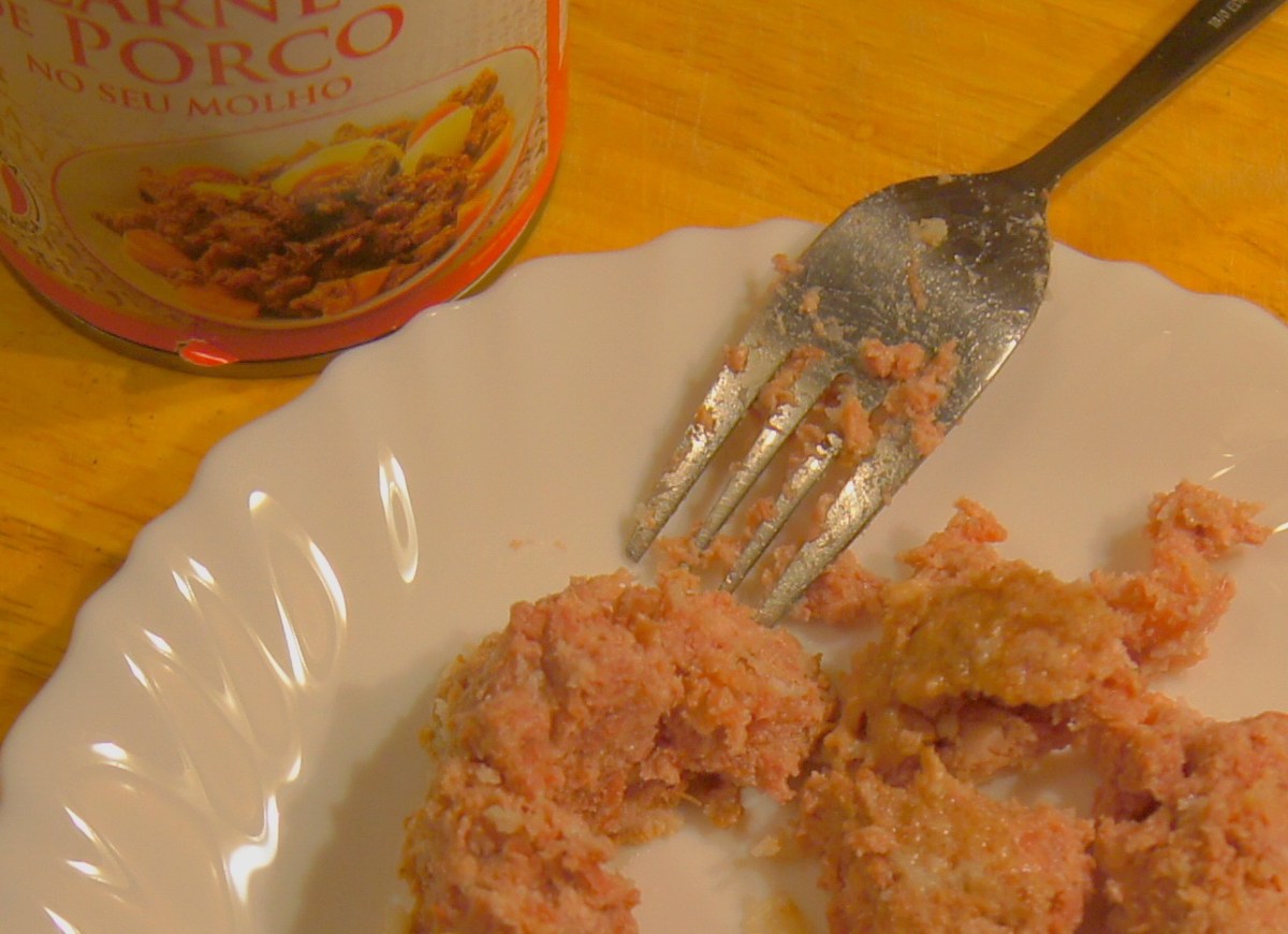  Тушёнка Bom Gosto.