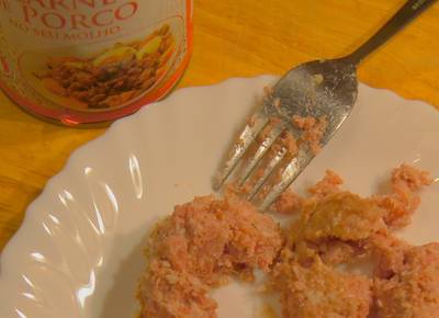 Тушёнка Bom Gosto