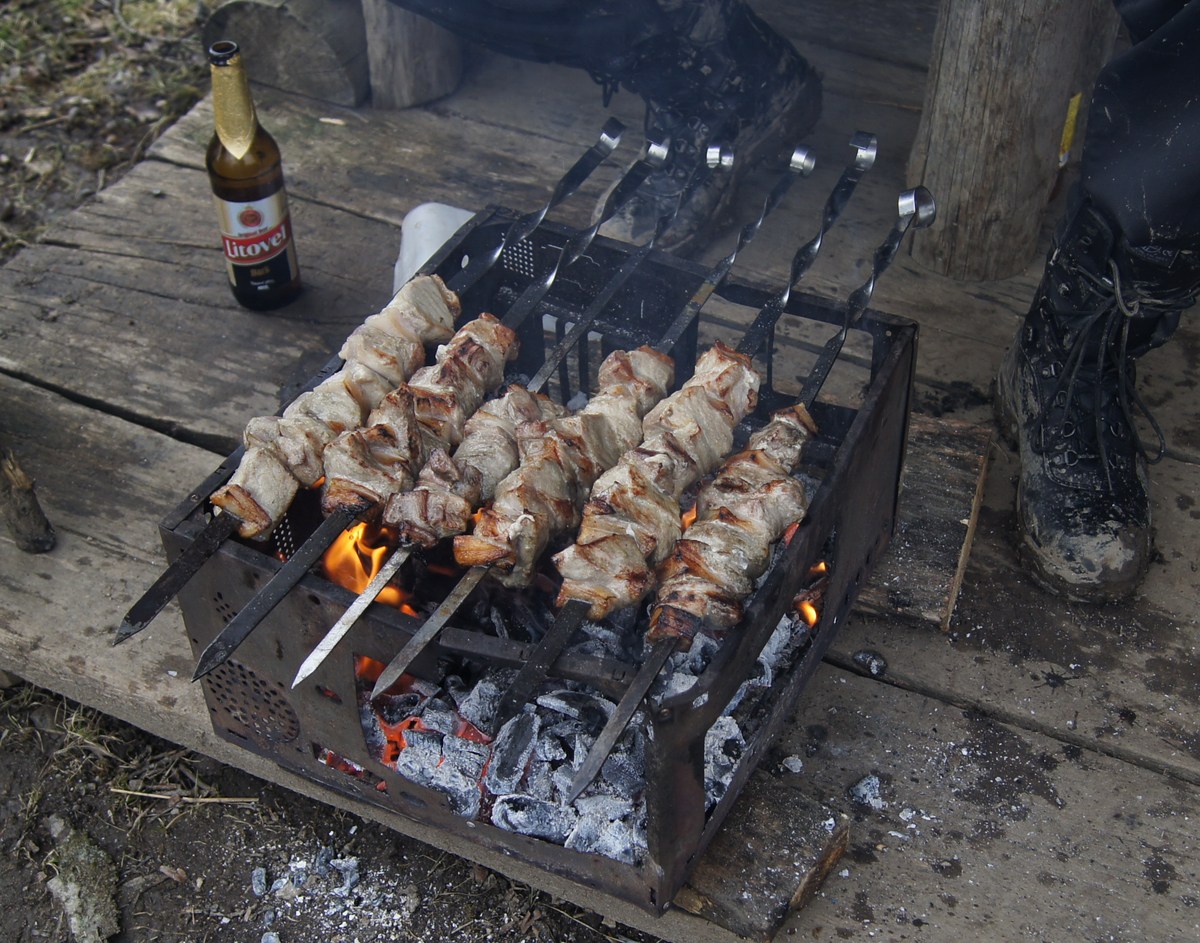Шашлык.  Пикник в Соомаа. Meiekose saarte laagriplats.