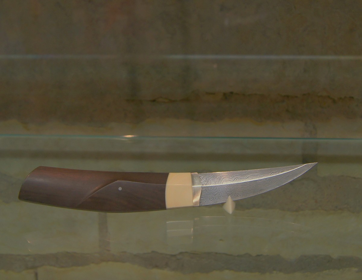  40 knives. Tõnu Arrak and friends.