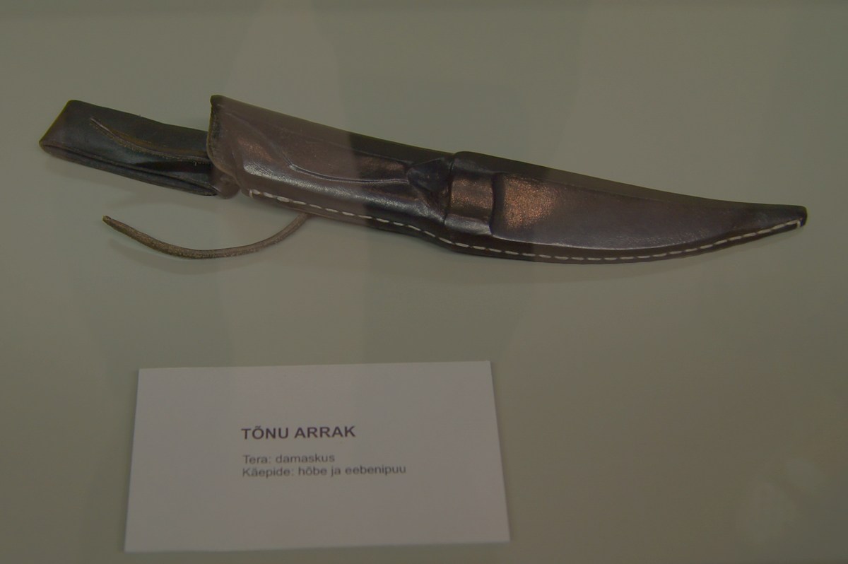  40 knives. Tõnu Arrak and friends.