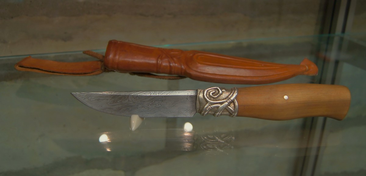  40 knives. Tõnu Arrak and friends.