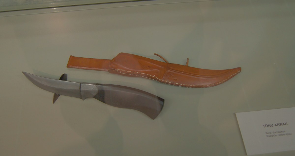  40 knives. Tõnu Arrak and friends.