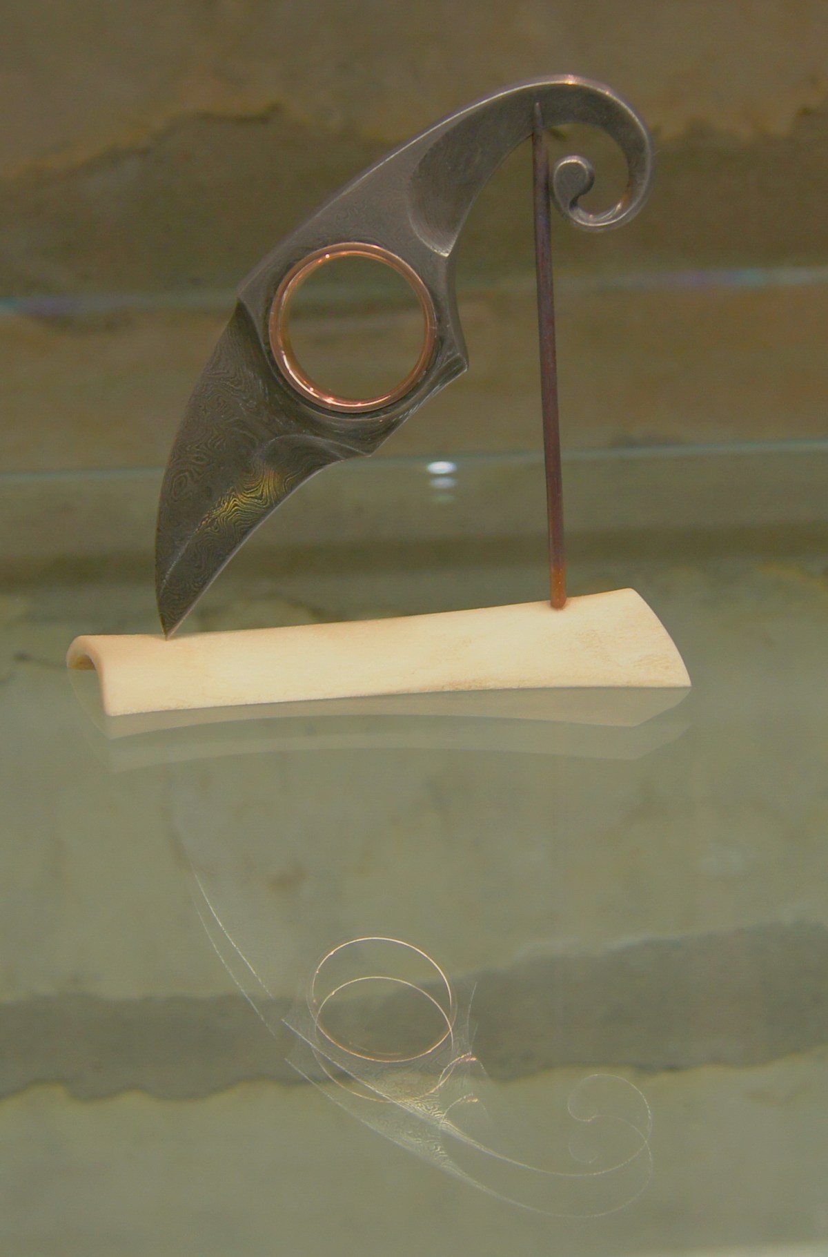  40 knives. Tõnu Arrak and friends.