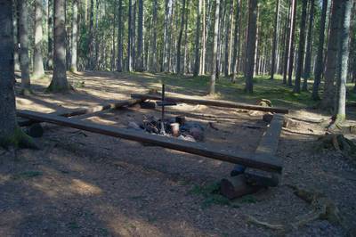 Место для костра Metsavenna. Metsavenna lõkkekoht.